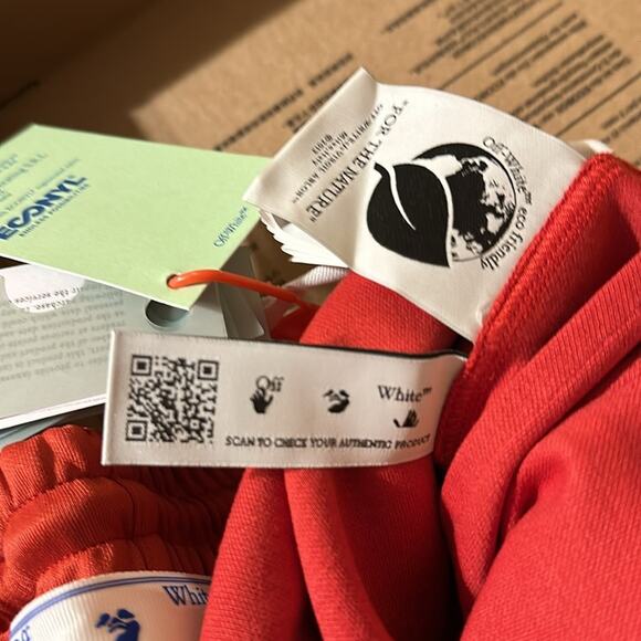 OFF-WHITE™ Brick Red Shorts M - Picture 12 of 16